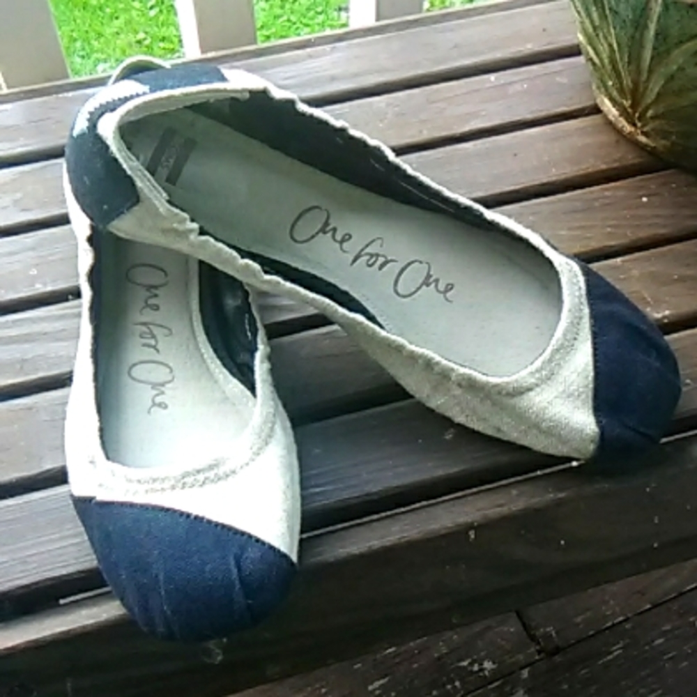 Toms ballet flats.